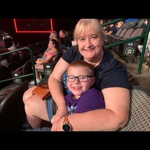 Meet your Posher, Lori